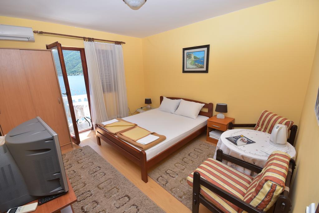 Apartments Biga Donji Morinj Room photo